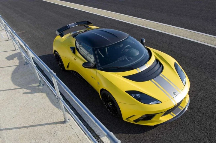 Lotus Evora GTE  Formula 1 Edition