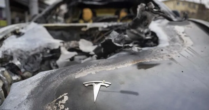 Il 50% delle Tesla è oggetto di atti vandalici: proprietari inferociti