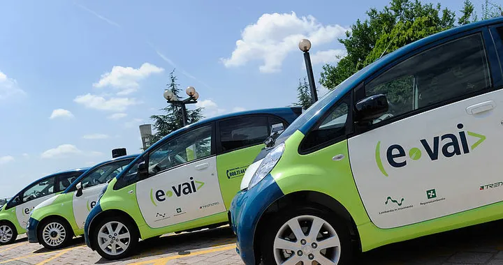 E-Vai: ad aprile auto elettriche gratis per comuni ed enti lombardi