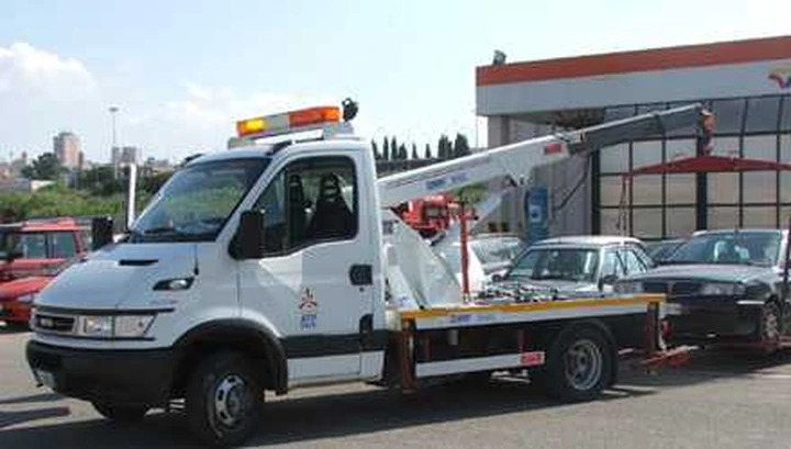 Caserta: il servizio rimozioni auto è senza contratto