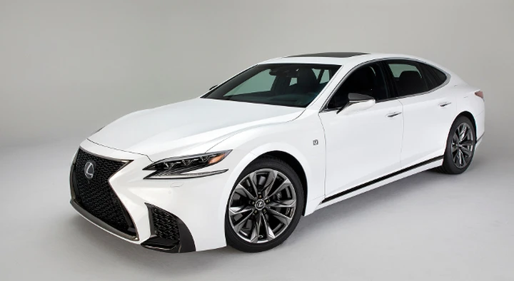 Lexus LS 500 F Sport: sportiva premium ibrida al Salone di New York