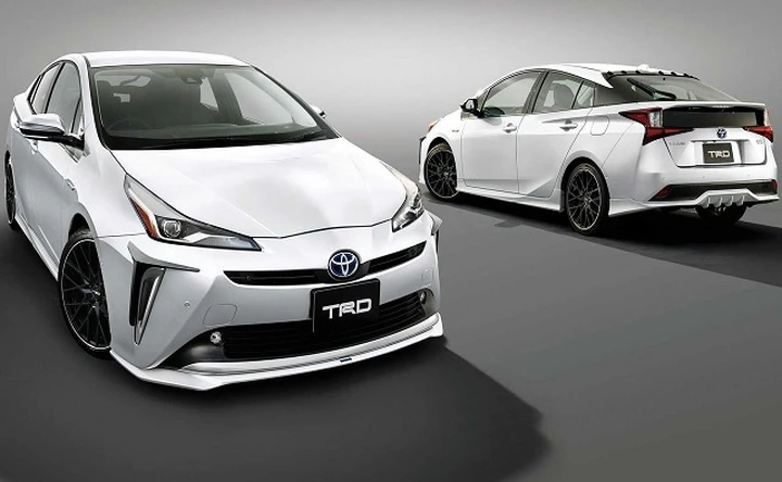Toyota Prius 2019: la nuova gamma di accessori sportivi TRD