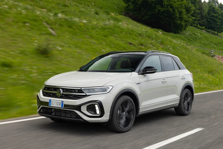 Volkswagen T-Roc 2022: come cambia con il restyling