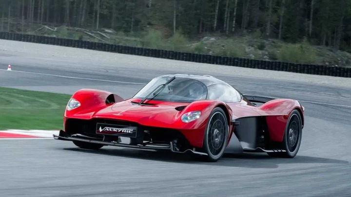 Problema ai freni per la Valkyrie: Aston Martin richiama 7 hypercar da pista