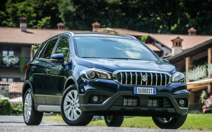 Suzuki S-Cross Hybrid 2020: le immagini ufficiali