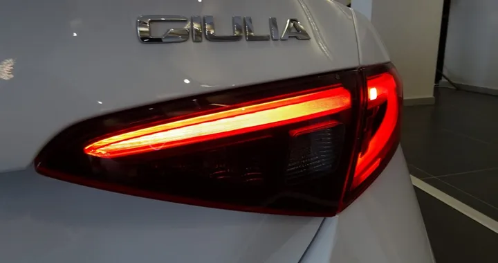 Alfa Romeo Giulia: qual è il prezzo giusto? [VIDEO]