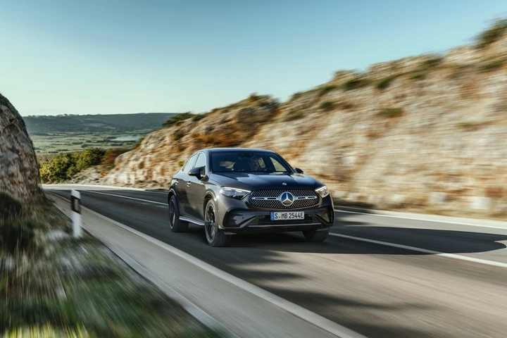 Mercedes GLC Coupé 2023: immagini ufficiali