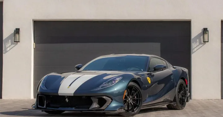 Ferrari 812 Competizione: un’asta da record e un rifiuto milionario
