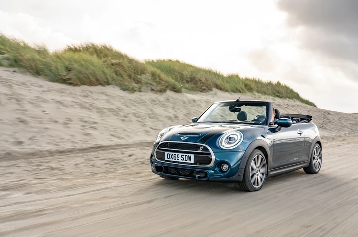 Mini Cabrio Sidewalk 2020: immagini ufficiali