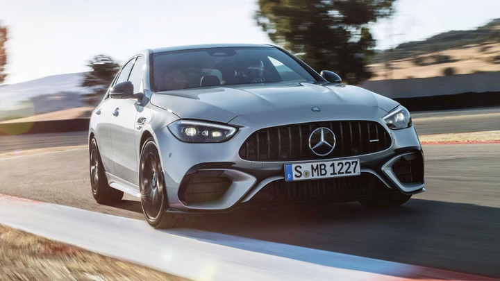 Mercedes C 63 AMG E Performance: le immagini ufficiali