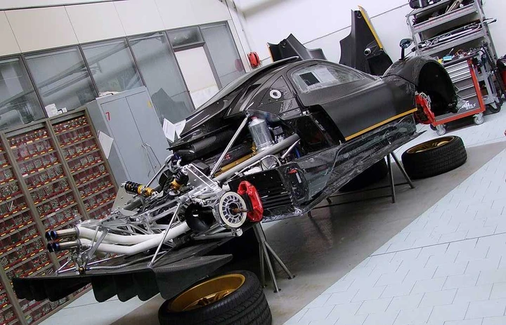 Pagani Huayra: come nasce una supercar