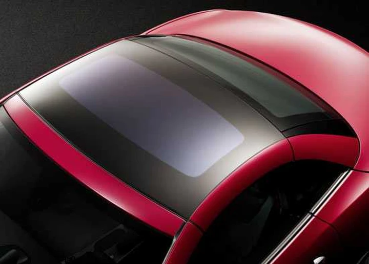 Mercedes SLK: debutta a Ginevra con il tetto 