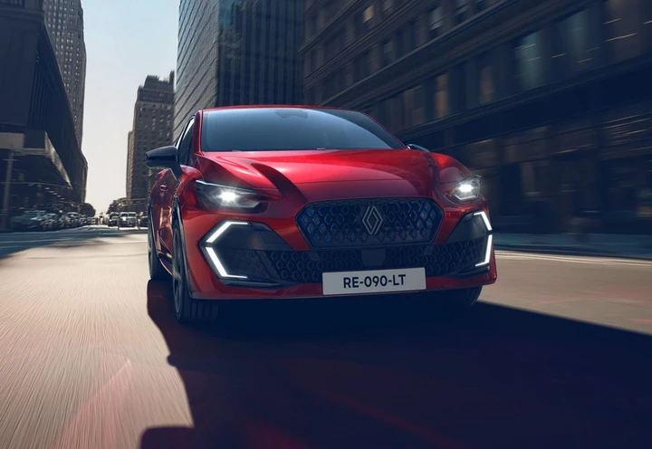 Renault Clio, ordini aperti: prezzi, motori e allestimenti della sesta generazione