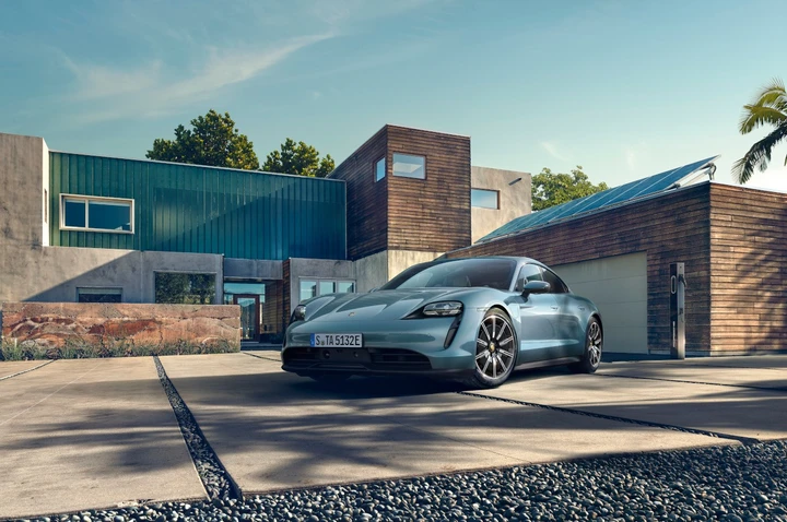 Porsche Taycan 4S 2020: immagini ufficiali
