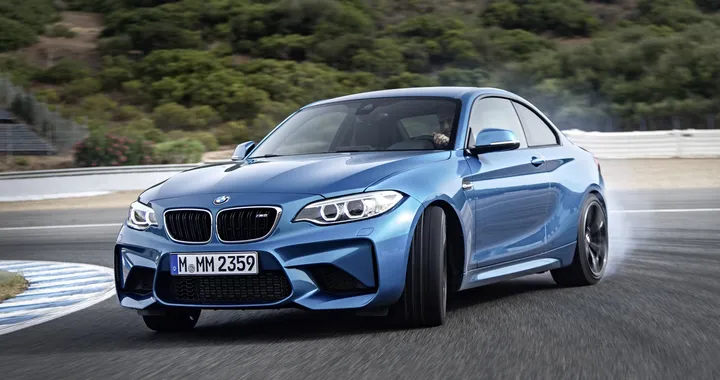 Bmw M2: coupé compatta da 370 CV