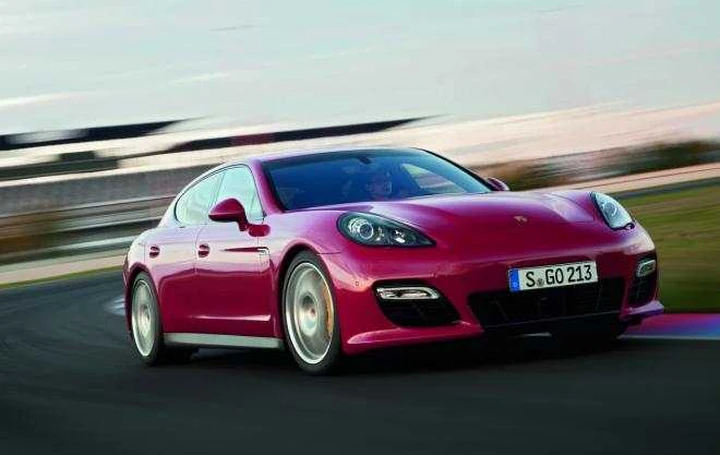 Porsche Pajun: su mercato nel 2016