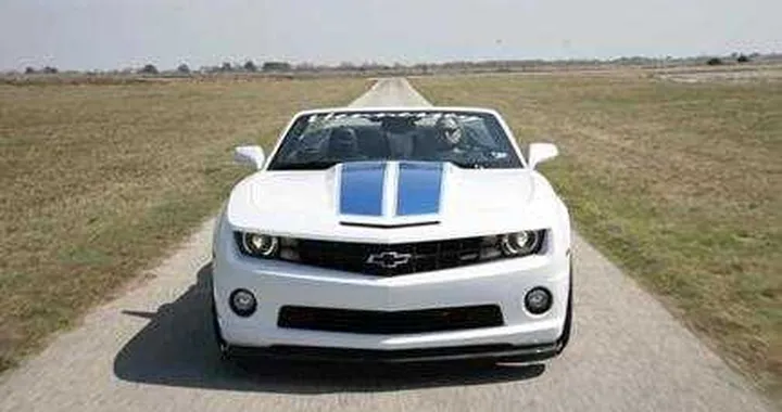 Camaro Convertible HPE600 by Hennessey