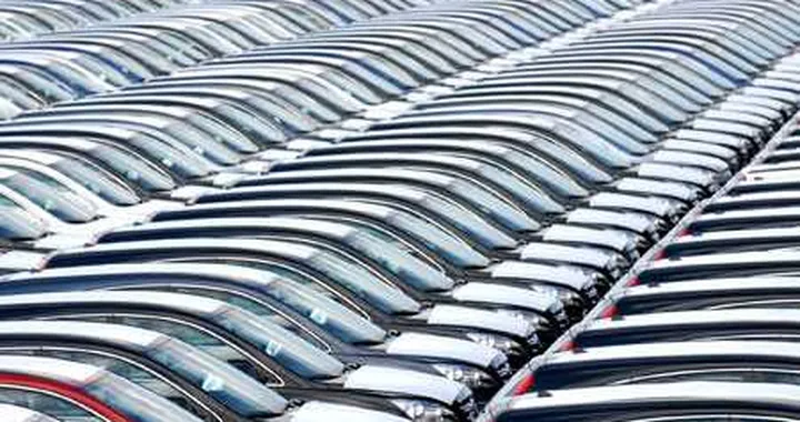 UE: mercato auto in calo nel 2010