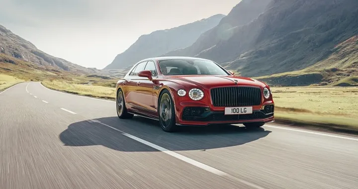 Bentley Flying Spur 4.0 V8: caratteristiche e performance