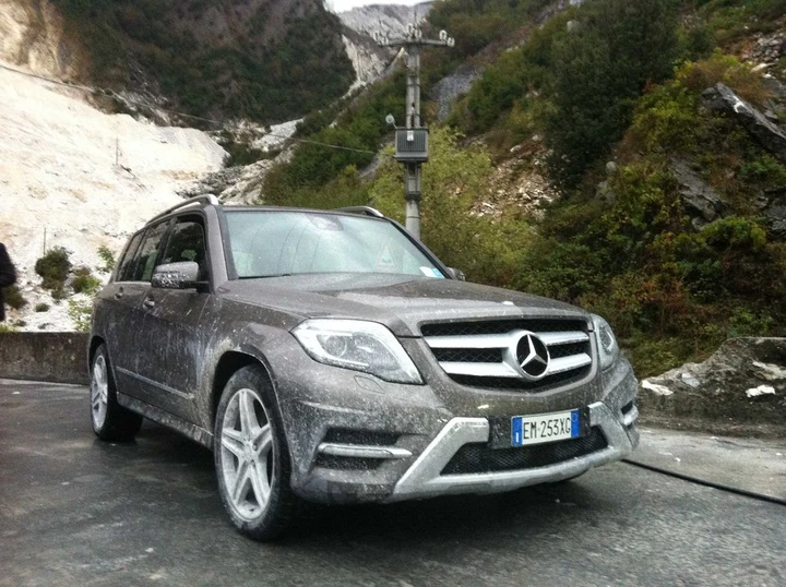 Mercedes: in Germania indagini sulle emissioni della GLK
