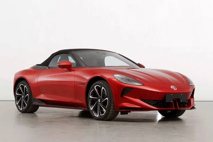 MG Cyberster: le immagini della nuova spider elettrica