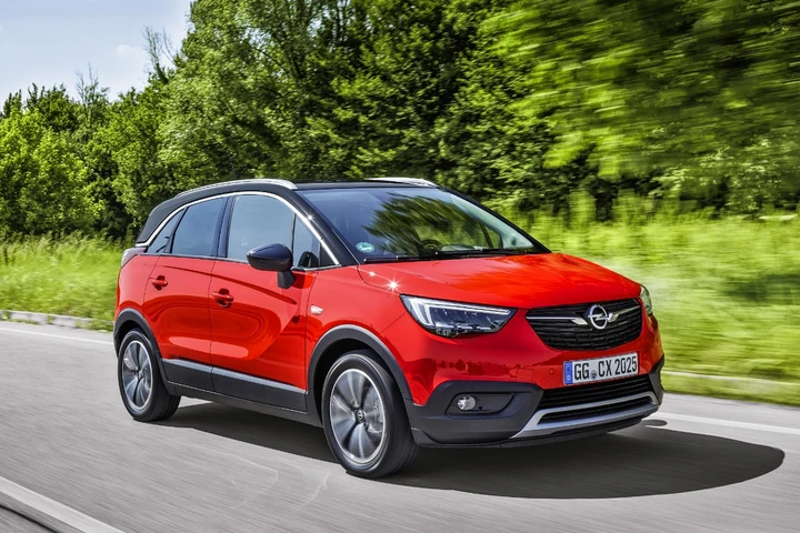 Opel Crossland X: il SUV tedesco ha superato 100mila ordini