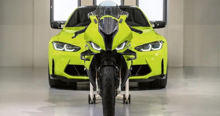 BMW M 1000 RR 50 Years M Anniversary Model: ecco la versione celebrativa