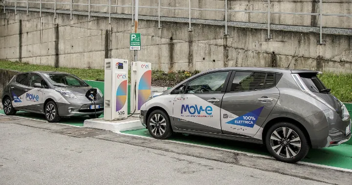Mobilità elettrica: con Nissan il car sharing produce energia