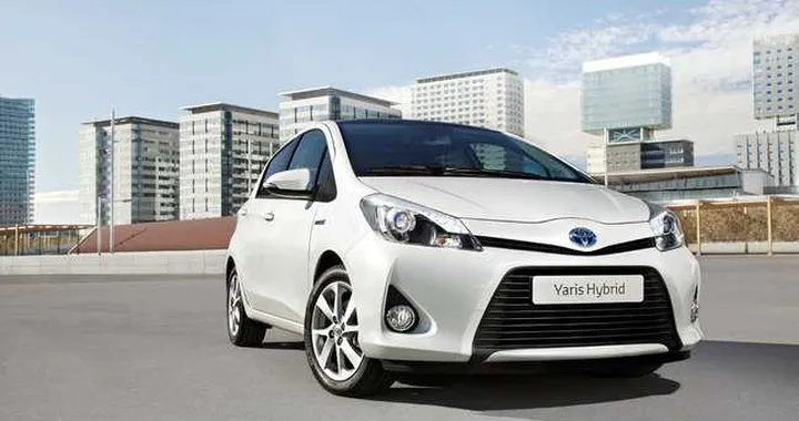Toyota Yaris HSD ibrida