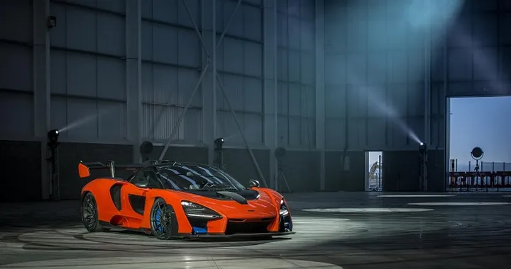 McLaren inaugura un centro di lavorazione della fibra di carbonio