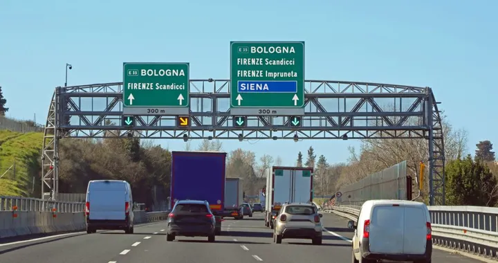 Pasqua 2026: 60 milioni di veicoli in strada, ecco i giorni da bollino nero