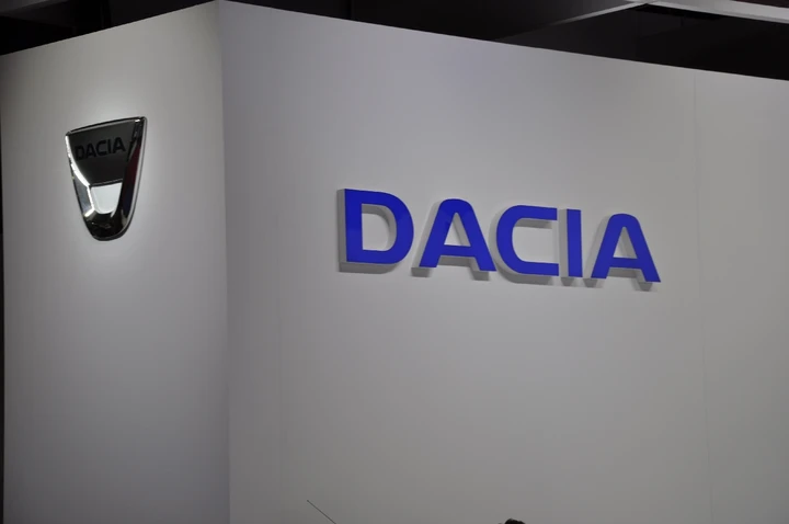 Stand Dacia al Salone di Parigi 2014