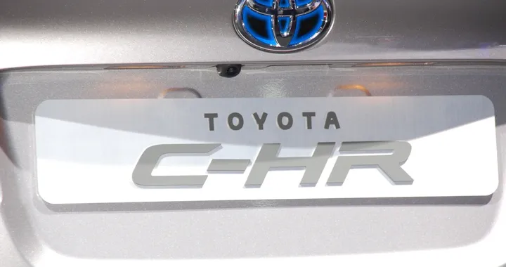 Toyota C-HR al Salone di Parigi 2016