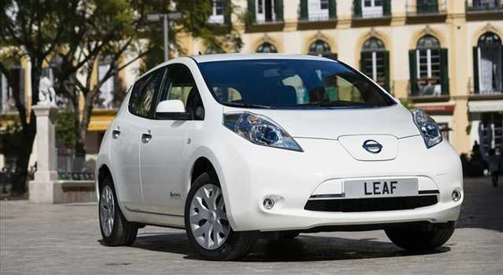 Nissan Leaf, record mondiale di auto elettriche