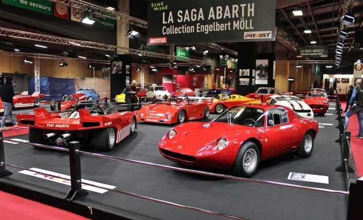 Passione senza tempo: Retromobile 2025 conquista Parigi e annuncia un futuro epico