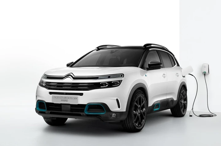 Citroen C5 Aircross Hybrid: immagini ufficiali