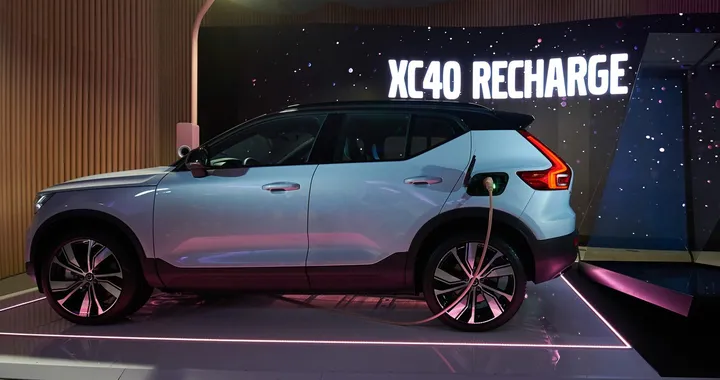 Volvo XC40 Recharge P8 AWD: via alle ordinazioni del nuovo SUV elettrico