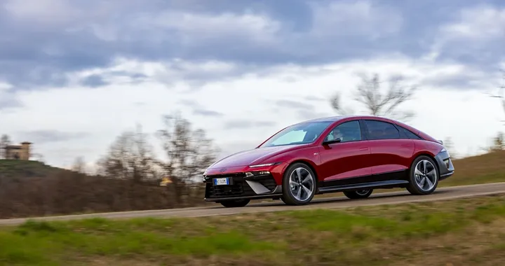Hyundai IONIQ 6: la nuova frontiera delle berline elettriche