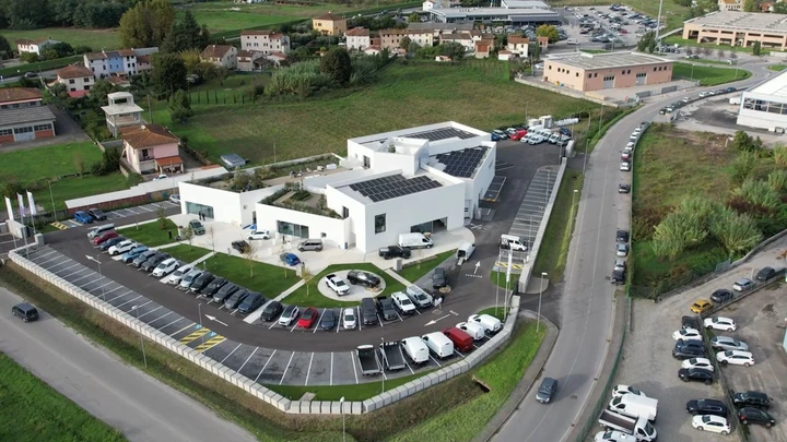 Ford Store Lucca: un nuovo modo di vivere l'automotive