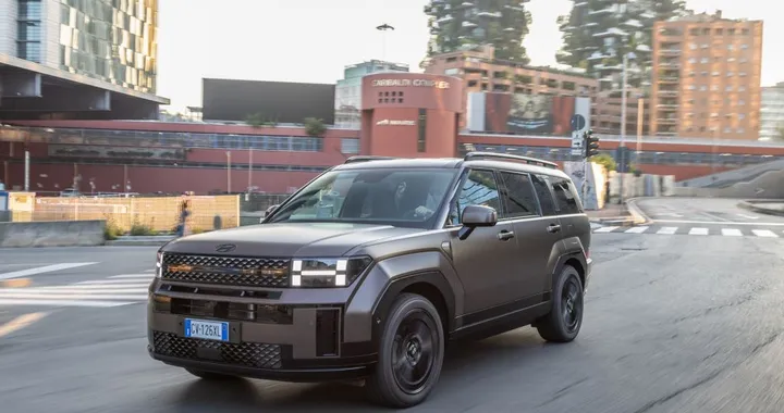 Hyundai Santa Fe Plug-in Hybrid MY26: potenza, stile e tecnologia senza compromessi