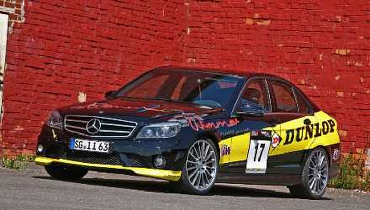 Da Wimmer RS la Mercedes C63 AMG Dunlop-Performance