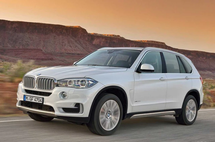 Bmw X5 MY 2014: immagini ufficiali