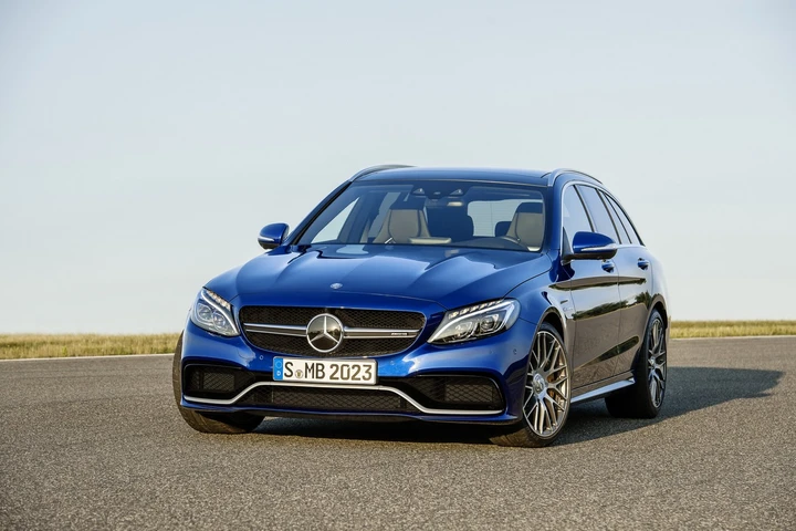 Mercedes AMG C 63: immagini ufficiali