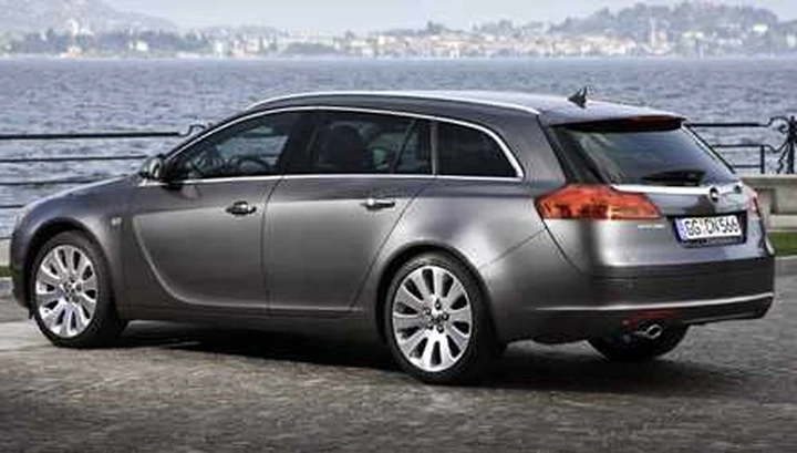 Opel Insignia: da agosto motori più efficienti