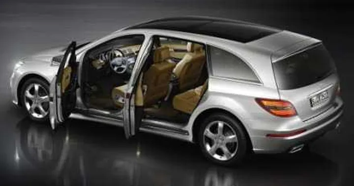 Mercedes Classe R MY 2011, da 42.800 euro