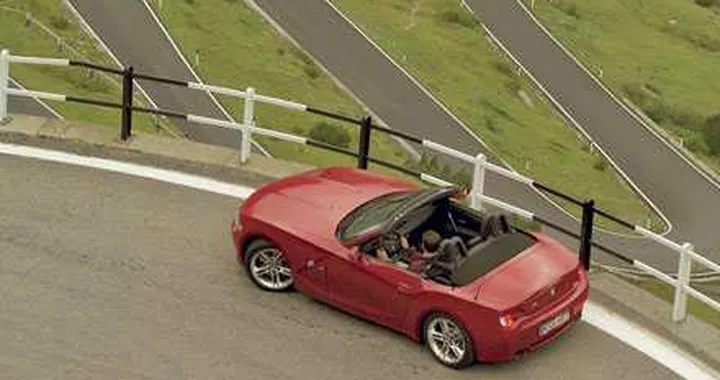Usa: Bmw Z4 e Mazda 3 a rischio richiami