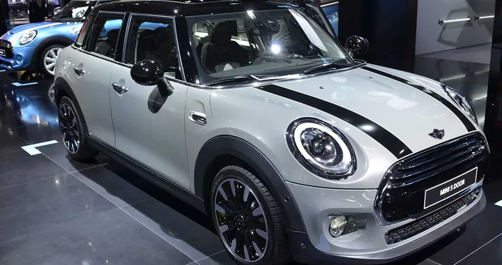 Nuova Mini 5 porte: il debutto a Parigi 2014