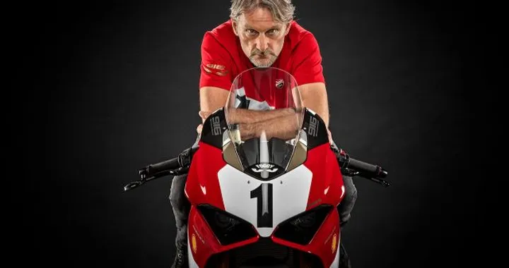 Ducati Panigale V4 25° Anniversario: per celebrare i 25 anni della 916