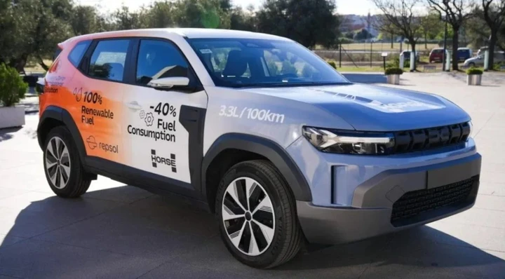 Dacia Duster da 3,3 l/100 km: il motore che può salvare il termico