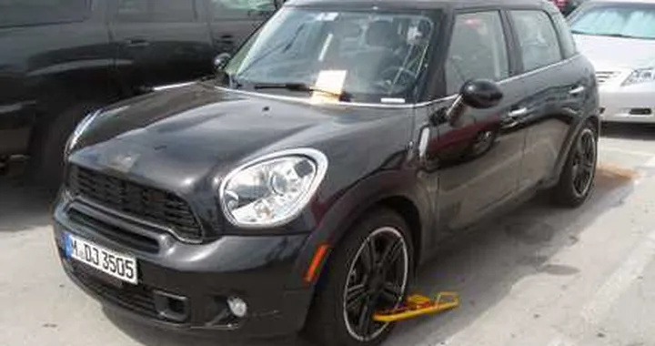 Las Vegas: una Mini Countryman scambiata per autobomba!